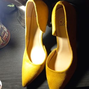 Heels, mustard yellow, size 9